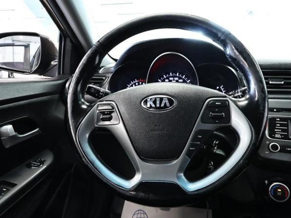 Kia Rio III Рестайлинг с пробегом 2017 года, цена 925 000 рублей, 159800 км, седан, Автокод Объявления