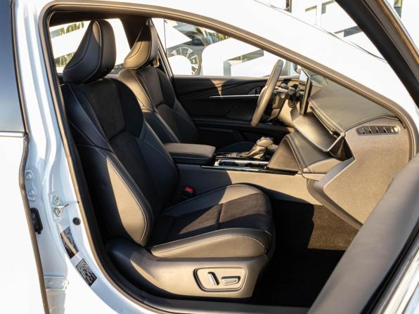 Toyota Camry IX (XV80) China Market с пробегом 2026 года, цена 4 298 000 рублей, 55 км, седан, Автокод Объявления
