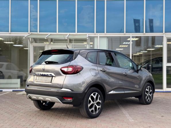 Renault Kaptur I с пробегом 2017 года, цена 1 655 000 рублей, 92542 км, внедорожник, Автокод Объявления