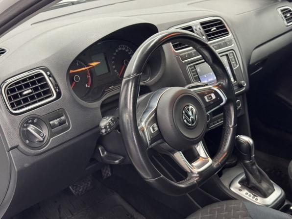 Volkswagen Polo V Рестайлинг с пробегом 2019 года, цена 1 390 000 рублей, 167010 км, седан, Автокод Объявления