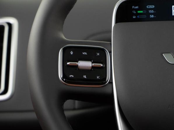 Li Auto (Lixiang) L7 I Рестайлинг с пробегом 2025 года, цена 8 399 050 рублей, 100 км, внедорожник, Автокод Объявления