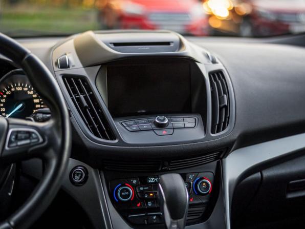 Ford Kuga II Рестайлинг с пробегом 2018 года, цена 1 399 000 рублей, 98826 км, внедорожник, Автокод Объявления