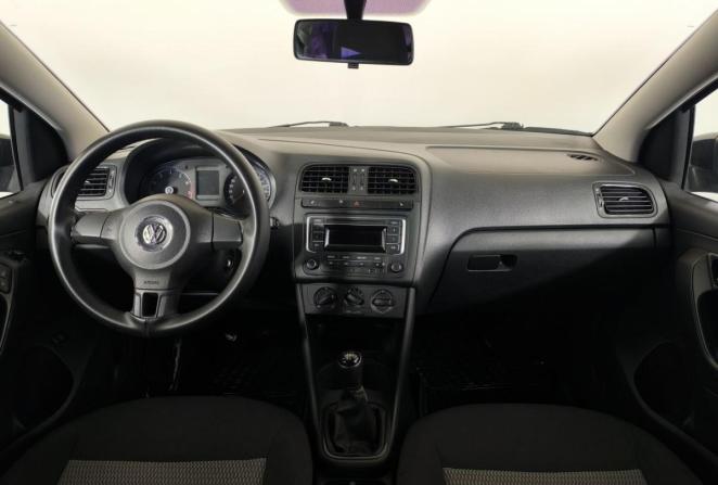 Volkswagen Polo V Рестайлинг с пробегом 2015 года, цена 680 000 рублей, 230036 км, седан, Автокод Объявления