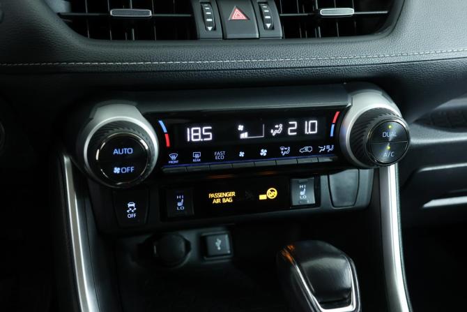 Toyota RAV4 V (XA50) с пробегом 2021 года, цена 3 460 000 рублей, 94607 км, внедорожник, Автокод Объявления