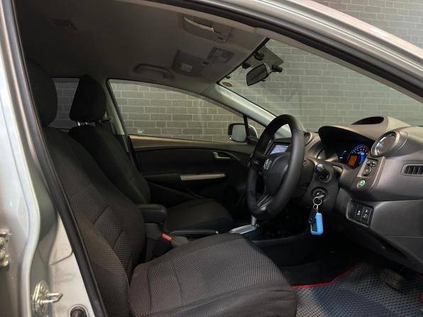 Honda Insight II Рестайлинг с пробегом 2012 года, цена 780 000 рублей, 214124 км, хэтчбек, Автокод Объявления