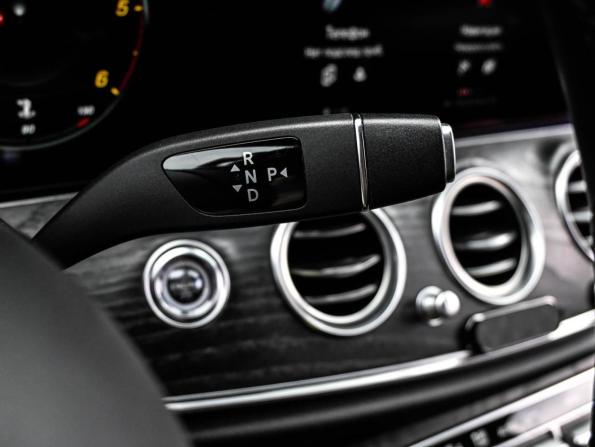Mercedes-Benz E-Класс V (W213 S213 C238) Рестайлинг с пробегом 2020 года, цена 3 849 000 рублей, 177448 км, седан, Автокод Объявления