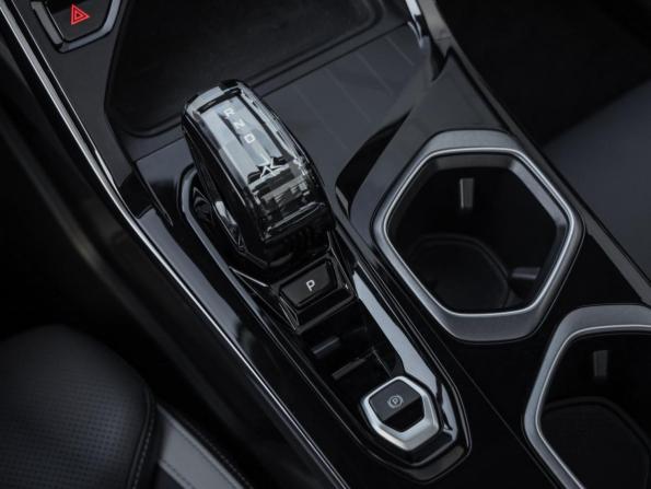 Geely Atlas II с пробегом 2024 года, цена 2 989 000 рублей, 24081 км, внедорожник, Автокод Объявления