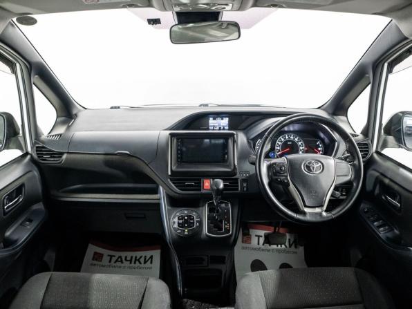 Toyota Voxy III (R80) с пробегом 2017 года, цена 2 127 660 рублей, 188802 км, минивэн, Автокод Объявления