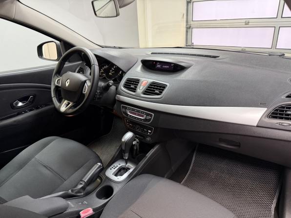 Renault Megane III с пробегом 2010 года, цена 795 000 рублей, 166909 км, хэтчбек, Автокод Объявления