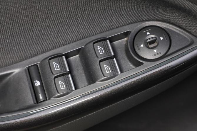 Ford Focus III Рестайлинг с пробегом 2018 года, цена 1 589 000 рублей, 85000 км, универсал, Автокод Объявления
