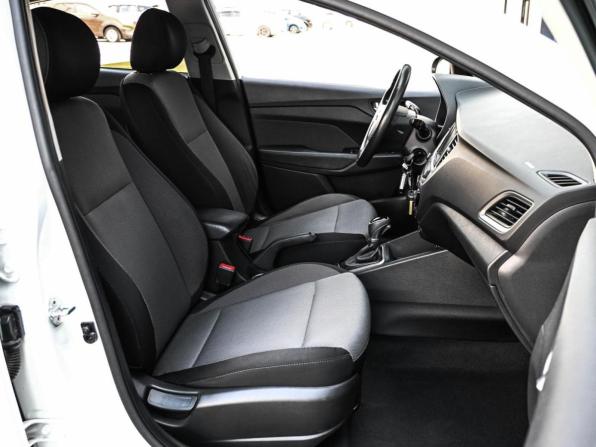 Hyundai Solaris II с пробегом 2017 года, цена 1 399 000 рублей, 85147 км, седан, Автокод Объявления