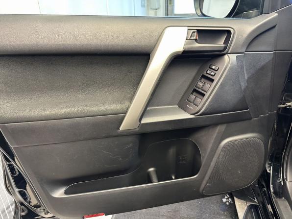 Toyota Land Cruiser Prado 150 Series Рестайлинг 2 с пробегом 2019 года, цена 5 490 000 рублей, 69733 км, внедорожник, Автокод Объявления