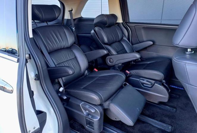 Honda Odyssey V Рестайлинг с пробегом 2018 года, цена 2 910 000 рублей, 119799 км, минивэн, Автокод Объявления