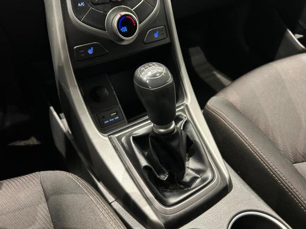 Hyundai Elantra V (MD) Рестайлинг с пробегом 2014 года, цена 899 000 рублей, 167940 км, седан, Автокод Объявления