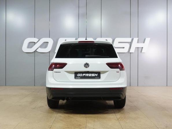 Volkswagen Tiguan II с пробегом 2017 года, цена 1 999 000 рублей, 123092 км, внедорожник, Автокод Объявления