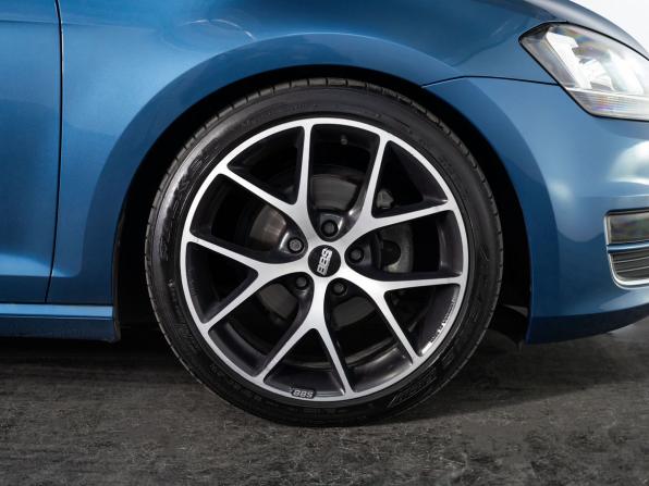 Volkswagen Golf VII с пробегом 2013 года, цена 990 000 рублей, 229807 км, хэтчбек, Автокод Объявления