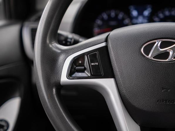 Hyundai Solaris I с пробегом 2013 года, цена 869 000 рублей, 175715 км, седан, Автокод Объявления