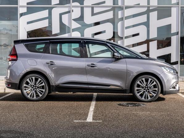 Renault Scenic IV с пробегом 2018 года, цена 1 640 000 рублей, 98328 км, компактвэн, Автокод Объявления