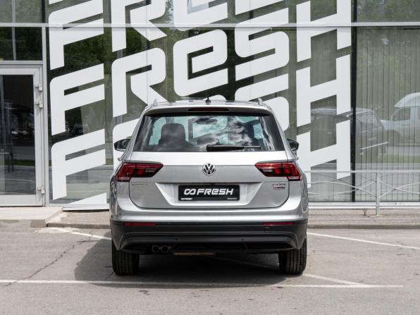 Volkswagen Tiguan II с пробегом 2017 года, цена 2 449 000 рублей, 155867 км, внедорожник, Автокод Объявления