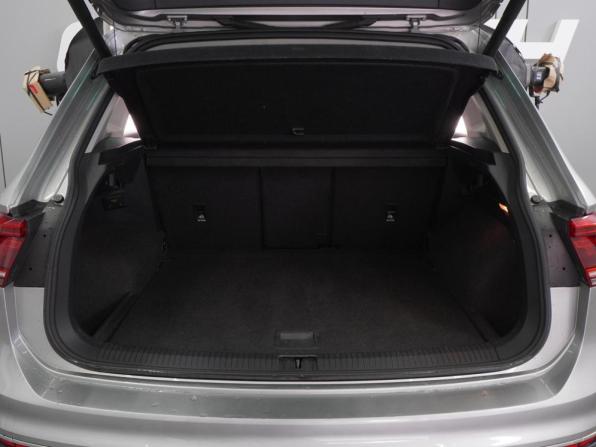 Volkswagen Tiguan II с пробегом 2018 года, цена 2 703 000 рублей, 101858 км, внедорожник, Автокод Объявления