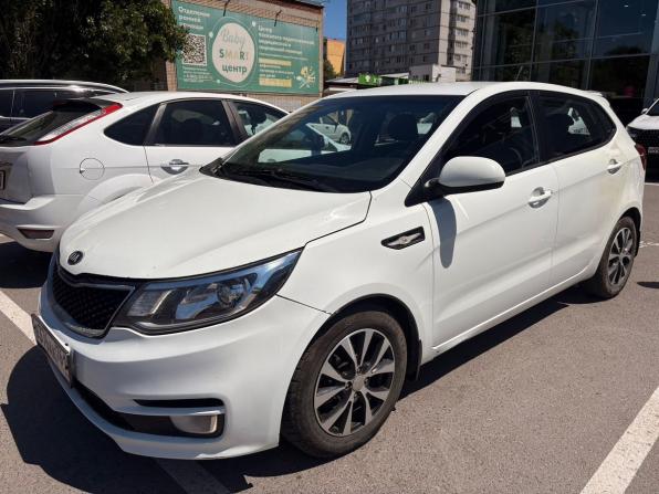 Kia Rio III Рестайлинг с пробегом 2015 года, цена 619 000 рублей, 189000 км, хэтчбек, Автокод Объявления