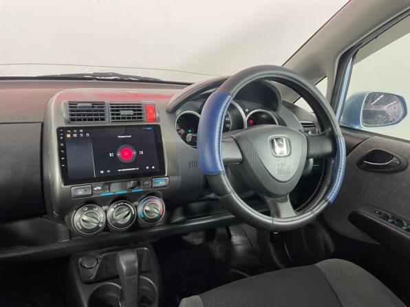 Honda Fit I с пробегом 2001 года, цена 327 000 рублей, 296971 км, хэтчбек, Автокод Объявления