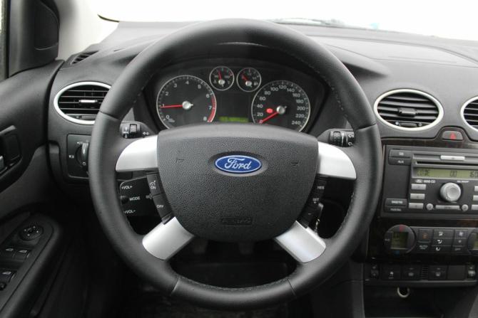 Ford Focus II с пробегом 2006 года, цена 585 000 рублей, 99000 км, универсал, Автокод Объявления