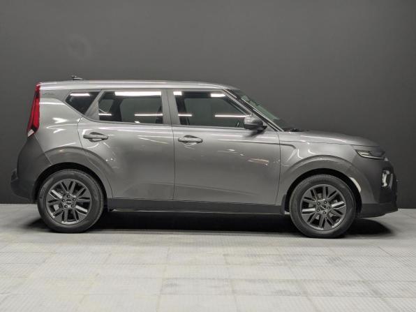 Kia Soul III с пробегом 2022 года, цена 2 450 000 рублей, 24901 км, хэтчбек, Автокод Объявления