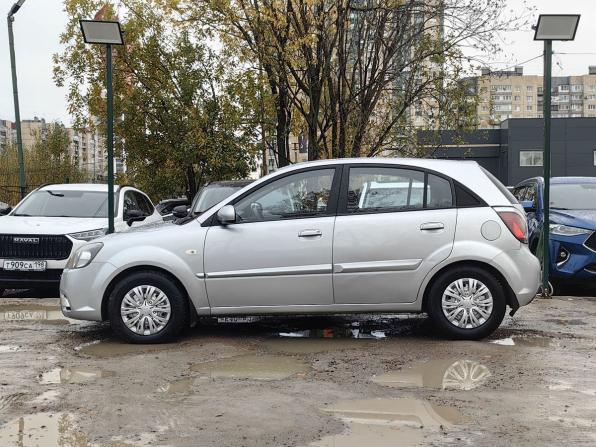Kia Rio II Рестайлинг с пробегом 2010 года, цена 679 000 рублей, 133000 км, хэтчбек, Автокод Объявления