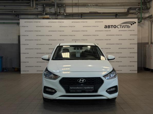 Hyundai Solaris II с пробегом 2018 года, цена 919 000 рублей, 139400 км, седан, Автокод Объявления