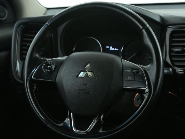 Mitsubishi Outlander III Рестайлинг 2 с пробегом 2017 года, цена 1 876 000 рублей, 116000 км, внедорожник, Автокод Объявления
