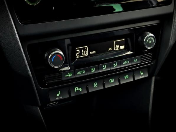 Skoda Rapid I Рестайлинг с пробегом 2019 года, цена 1 130 000 рублей, 172020 км, лифтбек, Автокод Объявления