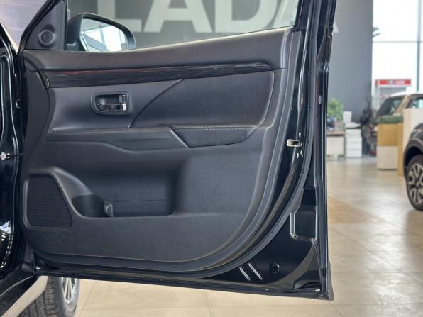 Mitsubishi Outlander III Рестайлинг 2 с пробегом 2017 года, цена 1 890 000 рублей, 143200 км, внедорожник, Автокод Объявления
