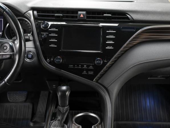 Toyota Camry VIII (XV70) с пробегом 2019 года, цена 2 098 000 рублей, 128324 км, седан, Автокод Объявления