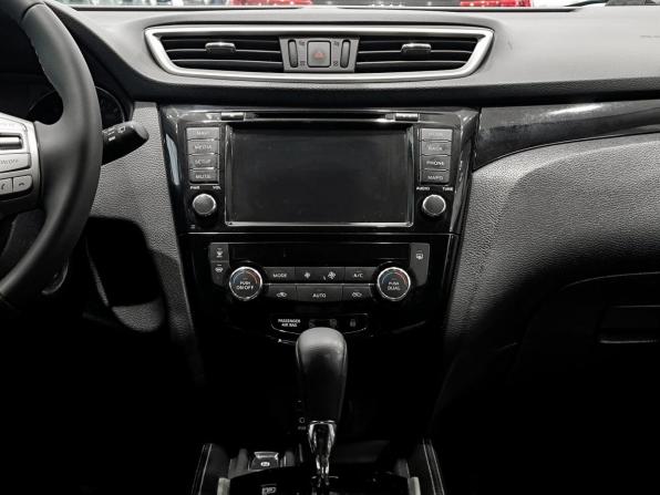 Nissan Qashqai II с пробегом 2018 года, цена 1 950 000 рублей, 79796 км, внедорожник, Автокод Объявления