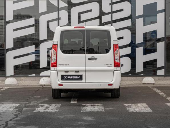 Peugeot Expert II Рестайлинг с пробегом 2014 года, цена 2 319 000 рублей, 16129 км, минивэн, Автокод Объявления