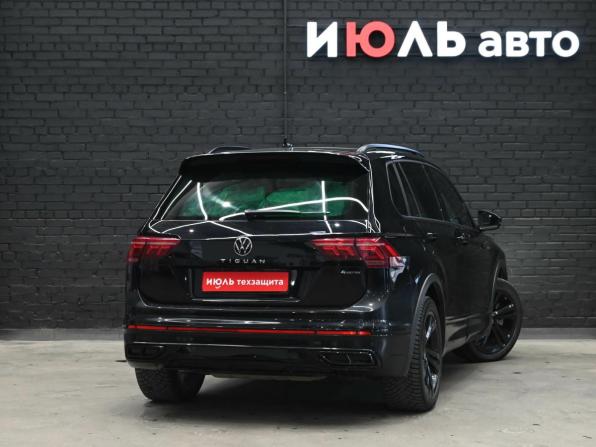 Volkswagen Tiguan II Рестайлинг с пробегом 2021 года, цена 3 540 000 рублей, 132000 км, внедорожник, Автокод Объявления