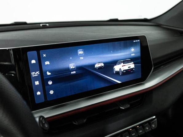 Geely Coolray I Рестайлинг с пробегом 2023 года, цена 2 099 700 рублей, 38411 км, внедорожник, Автокод Объявления