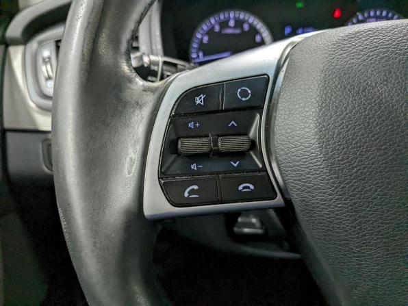Hyundai Sonata VII (LF) Рестайлинг с пробегом 2018 года, цена 1 490 000 рублей, 170172 км, седан, Автокод Объявления
