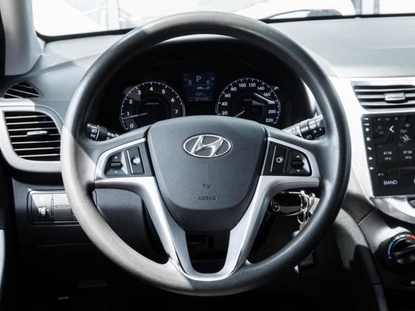 Hyundai Solaris I с пробегом 2013 года, цена 968 000 рублей, 121525 км, хэтчбек, Автокод Объявления