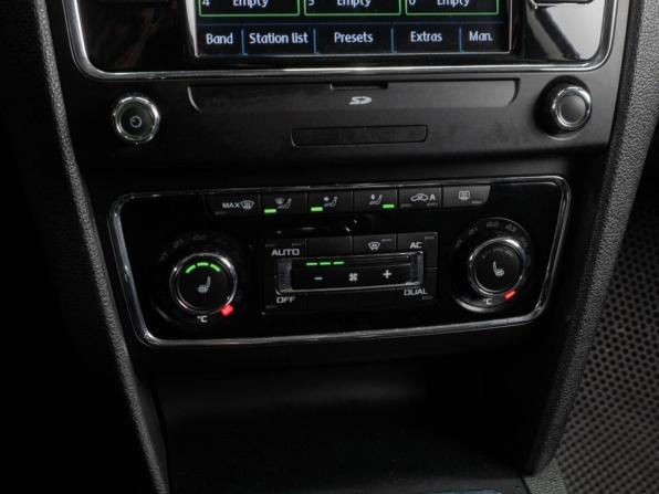 Skoda Superb II с пробегом 2011 года, цена 900 000 рублей, 160615 км, лифтбек, Автокод Объявления