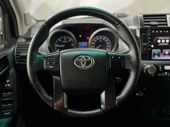 Toyota Land Cruiser Prado 150 Series Рестайлинг 1 с пробегом 2015 года, цена 3 100 000 рублей, 298229 км, внедорожник, Автокод Объявления
