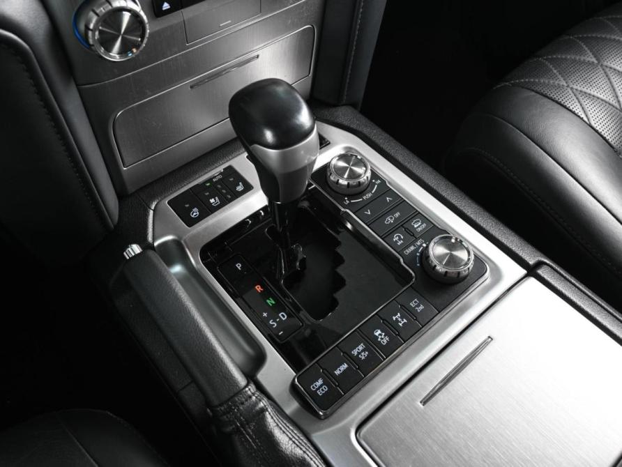 Toyota Land Cruiser 200 Series Рестайлинг 2 Ростов-на-Дону  - изображение 17