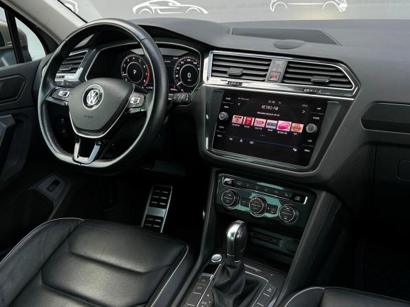 Volkswagen Tiguan II с пробегом 2018 года, цена 2 572 200 рублей, 55406 км, внедорожник, Автокод Объявления