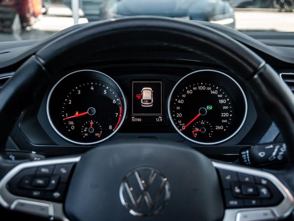 Volkswagen Tiguan II Рестайлинг с пробегом 2021 года, цена 3 450 000 рублей, 50780 км, внедорожник, Автокод Объявления
