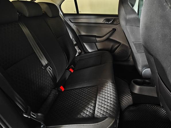 Skoda Rapid I с пробегом 2016 года, цена 920 000 рублей, 235384 км, лифтбек, Автокод Объявления
