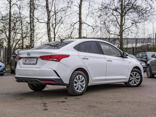 Hyundai Solaris II Рестайлинг с пробегом 2021 года, цена 1 380 000 рублей, 155578 км, седан, Автокод Объявления