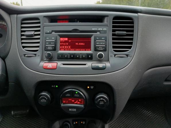 Kia Rio II Рестайлинг с пробегом 2010 года, цена 536 000 рублей, 194807 км, хэтчбек, Автокод Объявления
