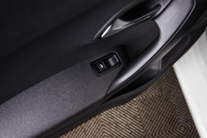 Volkswagen Polo V Рестайлинг с пробегом 2015 года, цена 859 000 рублей, 193000 км, седан, Автокод Объявления