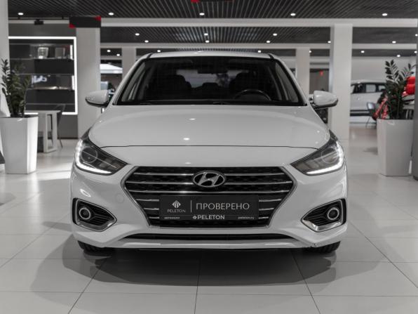 Hyundai Solaris II с пробегом 2018 года, цена 1 350 000 рублей, 168493 км, седан, Автокод Объявления